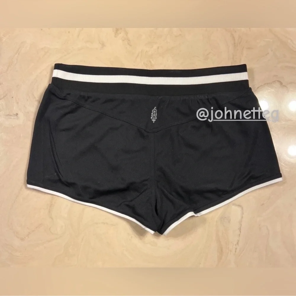 FREE PEOPLE MOVEMENT Prep In Your Step Athletic Shorts Black Low Rise Retro S